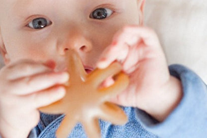 CALMIES Natural Rubber Teether: 100% Plant-Based Infant Toy