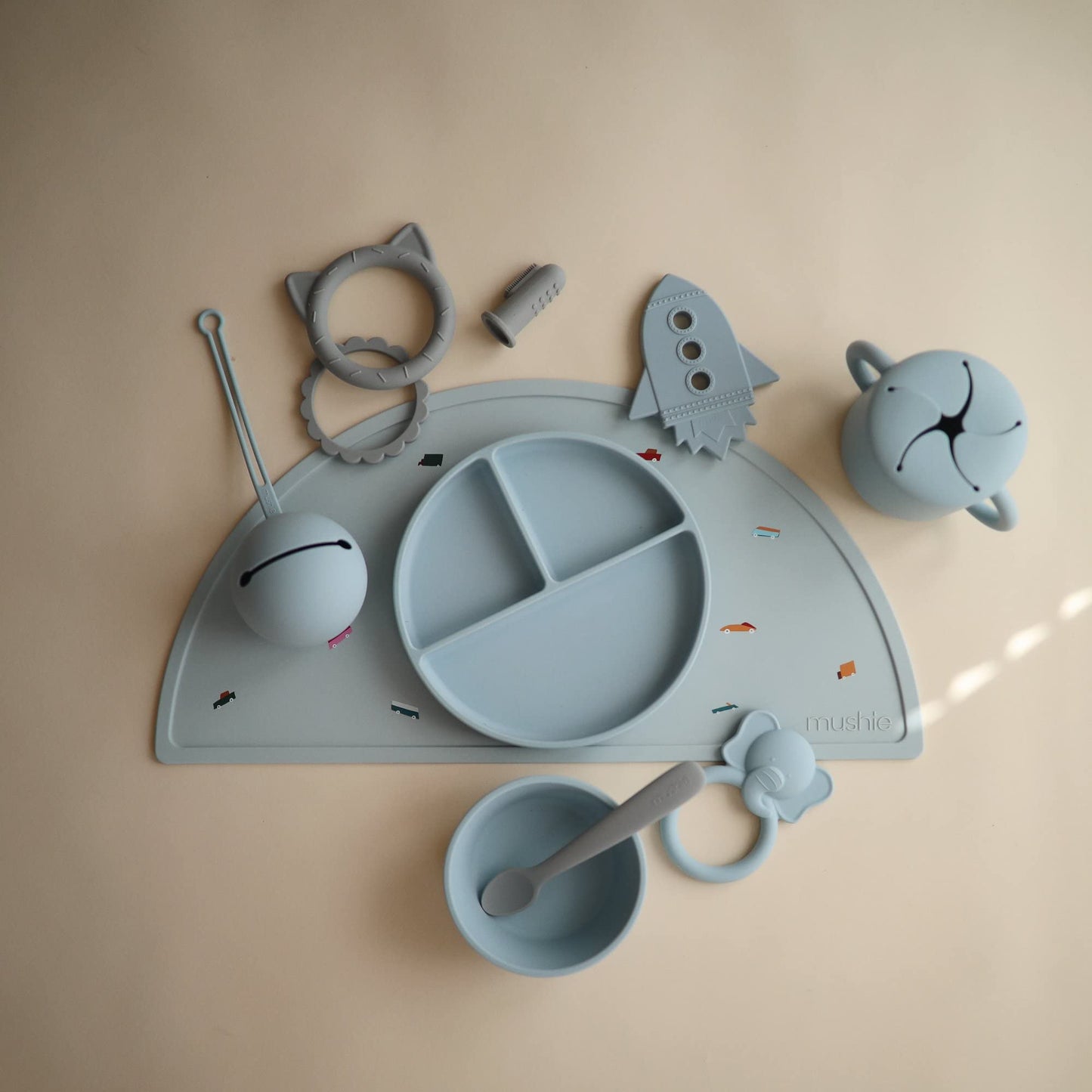 mushie 100% Food-Grade Silicone Divided Suction Plate
