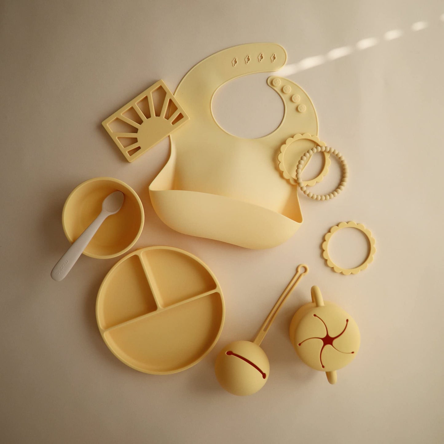 mushie 100% Food-Grade Silicone Divided Suction Plate