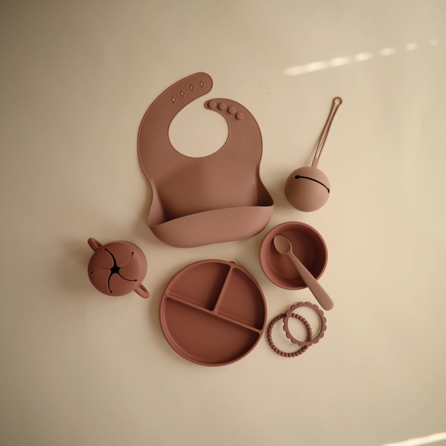 mushie 100% Food-Grade Silicone Divided Suction Plate