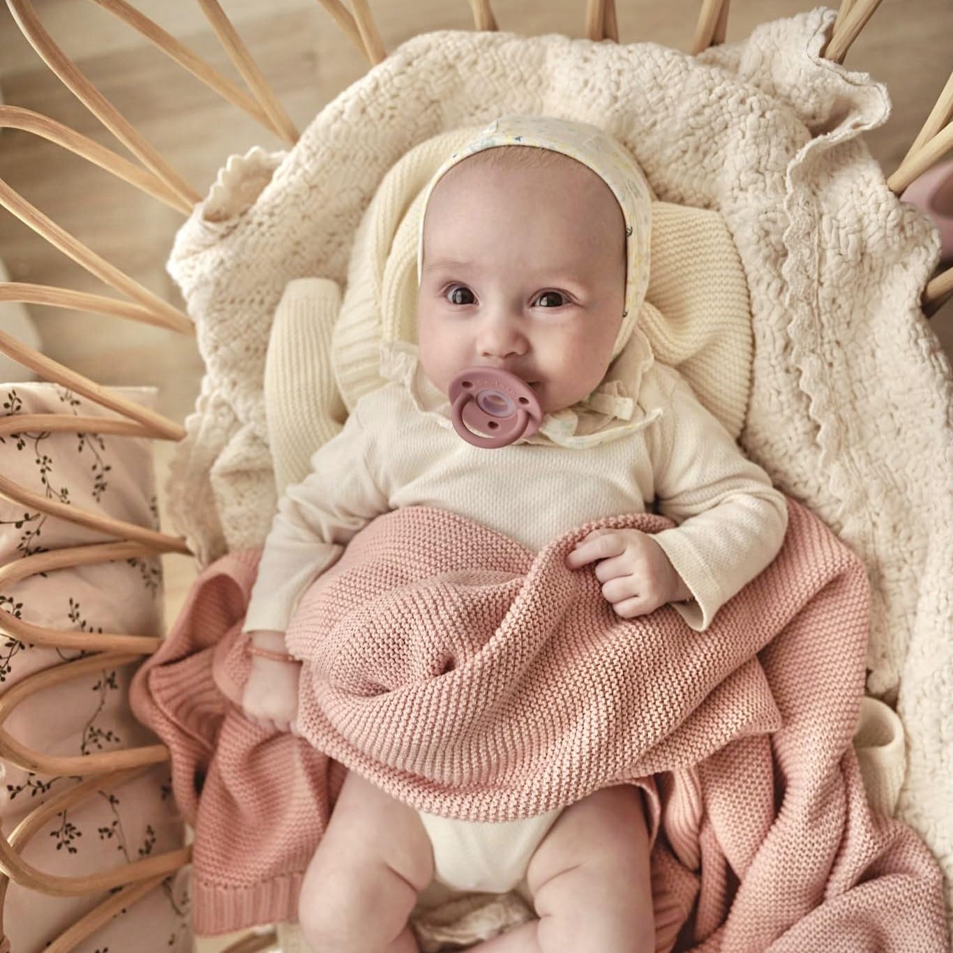Bleu La La Heritage Knit Blanket: 100% Organic Cotton Luxury