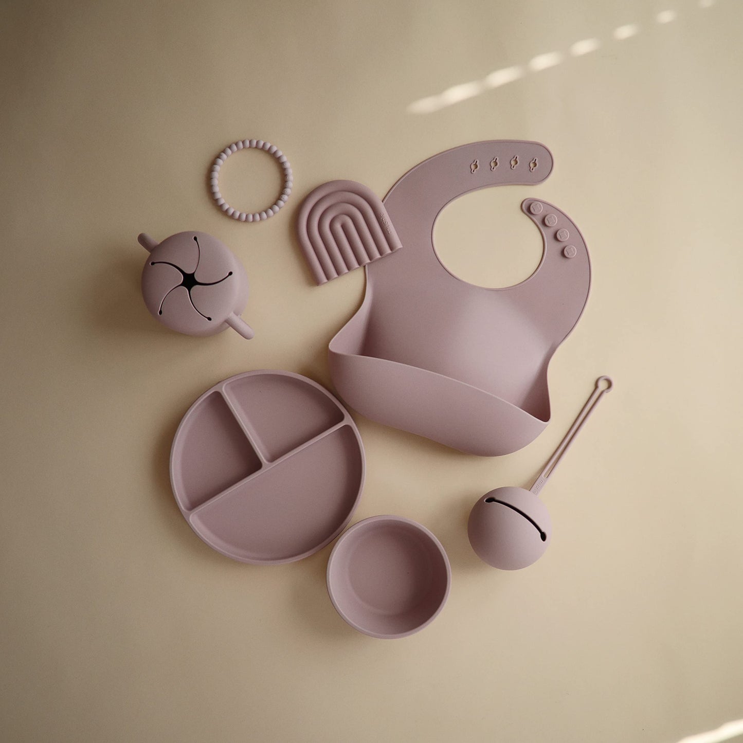 mushie 100% Food-Grade Silicone Divided Suction Plate