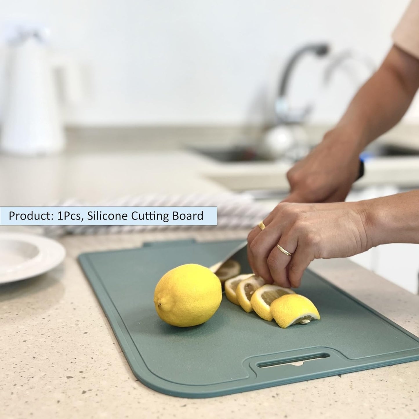 Non-Toxic Food-Grade Silicone Cutting Board, Foldable – Cozymomdeco