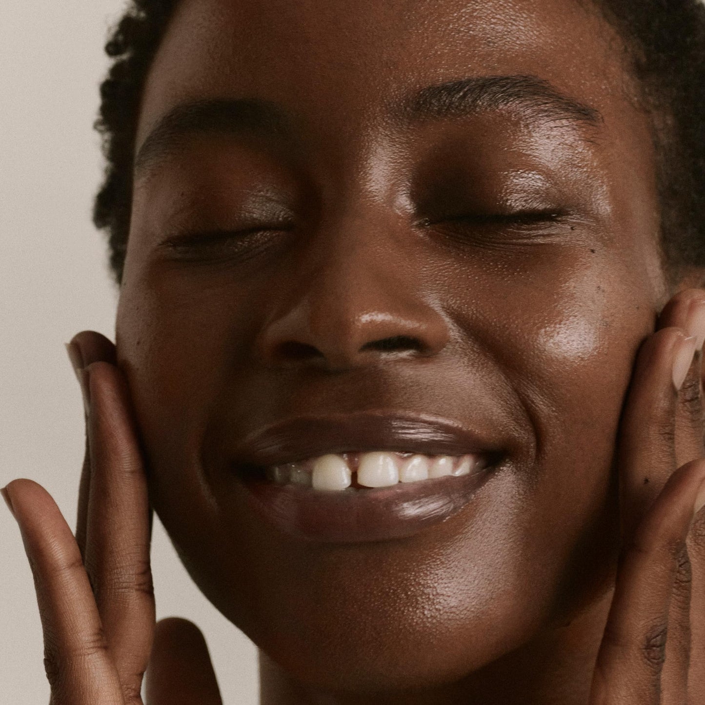 Phthalate-Free Vegan Essence-Moisturizer (Face Milk) – ILIA The Base Face Milk