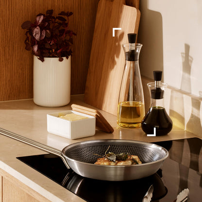 Plastic-Free Borosilicate Glass Oil & Vinegar Carafe – Eva Solo