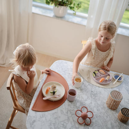 mushie 100% Food-Grade Silicone Divided Suction Plate