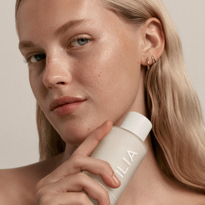 Phthalate-Free Vegan Essence-Moisturizer (Face Milk) – ILIA The Base Face Milk