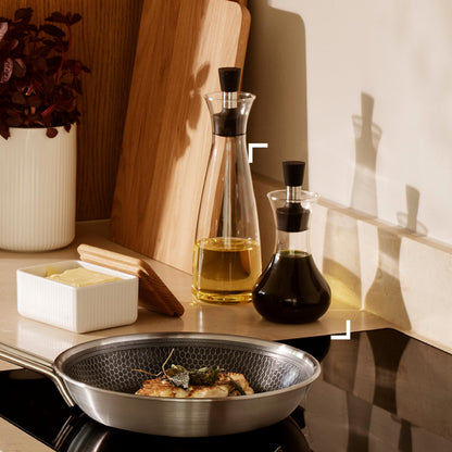Plastic-Free Borosilicate Glass Oil & Vinegar Carafe – Eva Solo
