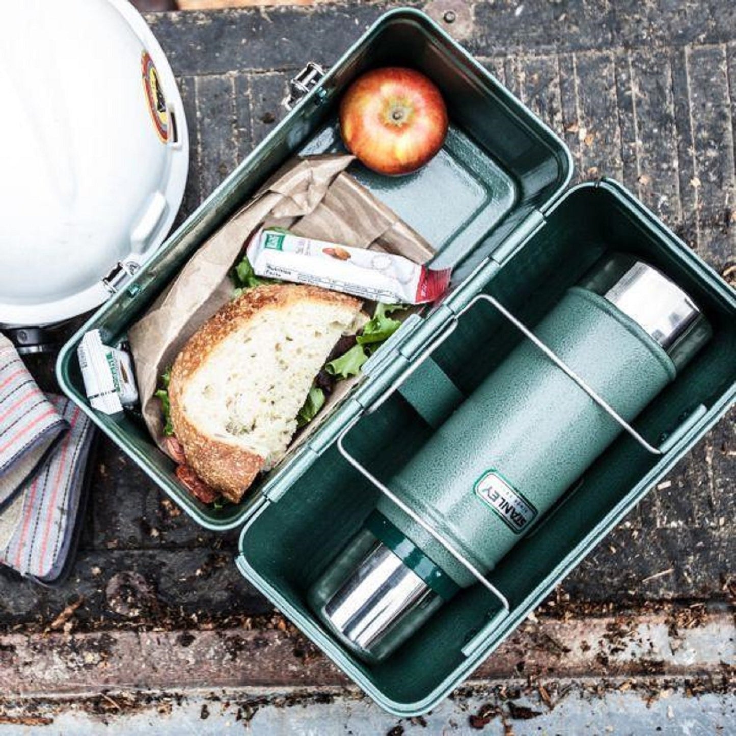 Classic Metal Lunch Box, 10 qt – Stanley