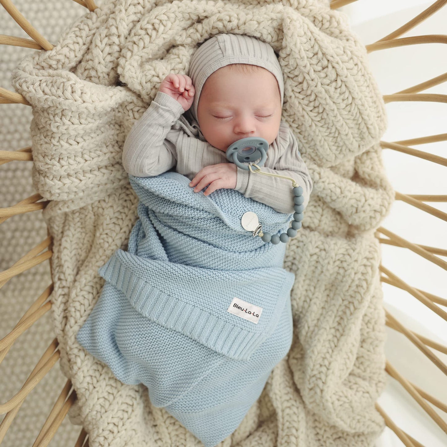 Bleu La La Heritage Knit Blanket: 100% Organic Cotton Luxury