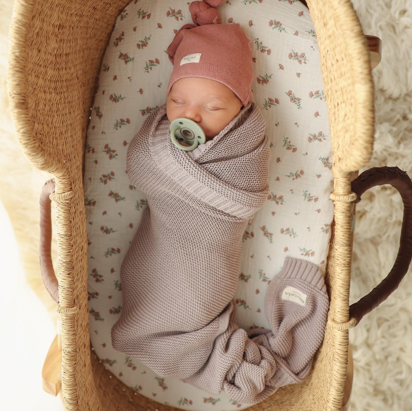 Bleu La La Heritage Knit Blanket: 100% Organic Cotton Luxury