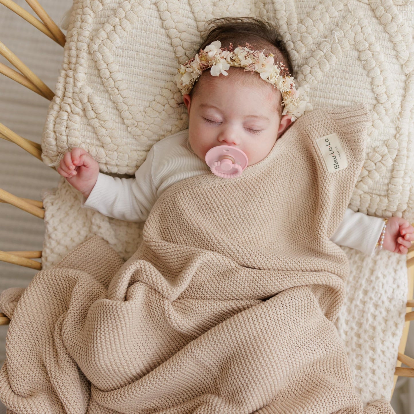 Bleu La La Heritage Knit Blanket: 100% Organic Cotton Luxury